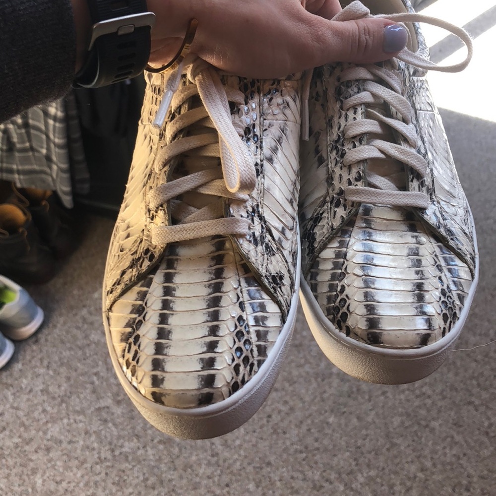 Michael kors snake shoe ,worn once, perfect shape